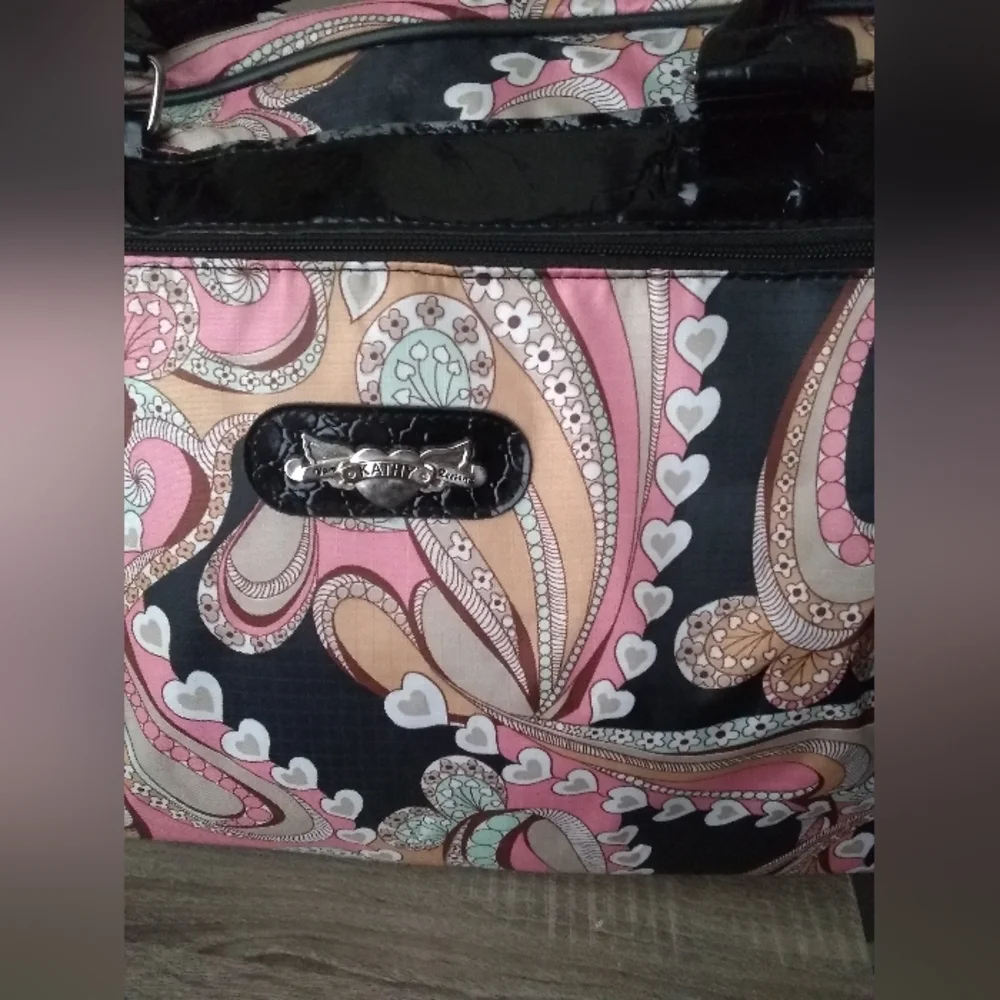 🩷🩶🖤💛 .Kathy Van Zeeland Rolling Bag - Picture 5 of 8
